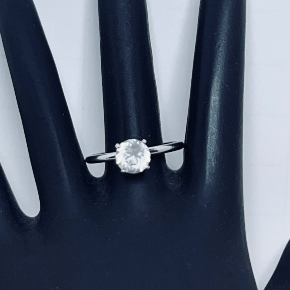 Uncas Silver Tone Solitaire CZ High Prong Engagement Ring Signed Sz 9 (R1)